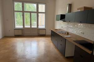 Sanierte Altbauwhg. mit 2 Bädern, Balkon, Blick in den Kleistpark, Ruhiglage