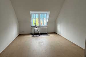 Dachgeschoss, 3 Zimmer + Balkon, Rheingauviertel-Altbauwohnung – Hallgarter Straße 5, 65197 Wiesbaden – Vorschaubild 10