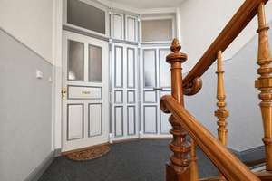 Gepflegte Altbauwohnung mit Balkon und Stellplatz in Kiel