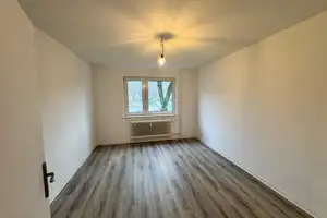 Tolle, frisch renovierte 3-Zimmerwohnung mit Balkon in Salzgitter Thiede – Pappeldamm 89, 38239 Salzgitter – Vorschaubild 4