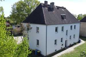 Solide Kapitalanlage mit Potenzial: Vollvermietetes 4-Parteienhaus mit Ausbaureserve im Dach – Barnim (Kreis) – Vorschaubild 1