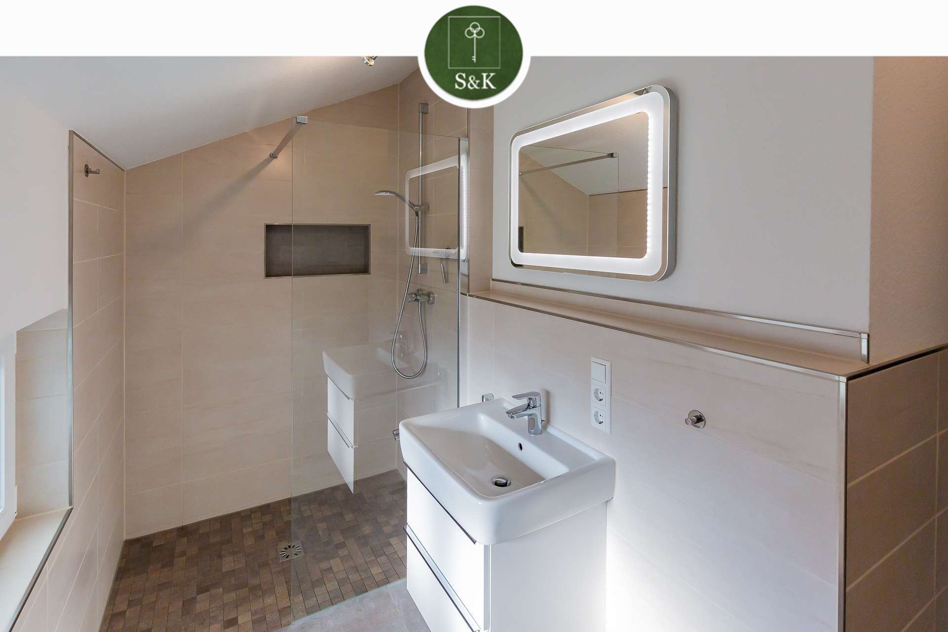 Immobilie in Friesenheim - Neuwertiges Wohn- und Geschäftshaus – Exklusive Ausstattung und vielseitige Nutzung - Bild 0