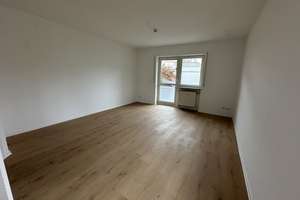 Neu renovierte 2-Zimmer-Wohnung mit Terrasse und Garten