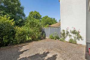 Parkähnliches Grundstück in Alt-Rahlstedt – großzügige Doppelhaushälfte mit Kamin, Loggia und Garage – Die vollständige Adresse der Immobilie erhältst du vom Anbieter., 22149 Rahlstedt, Hamburg – Vorschaubild 7