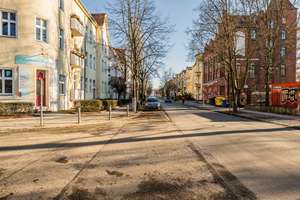 Karlshorst | Großzügig geschnitte 2-Zimmer-Altbauwohnung mit Balkon – Die vollständige Adresse der Immobilie erhältst du vom Anbieter., 10318 Karlshorst, Berlin – Vorschaubild 16