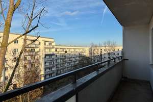 Single Wohnung mit Balkon, Wannenbad und EBK! – Kastanienallee 56, 12627 Hellersdorf, Berlin – Vorschaubild 2