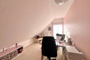Familienfreundliche Lage! 6-Zimmer-Einfamilienhaus mit großem Garten und Doppelgarage!
 – Die vollständige Adresse der Immobilie erhältst du vom Anbieter., 88484 Gutenzell-Hürbel – Vorschaubild 12