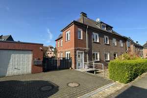 Familientraum mit Einliegerwohnung und Doppelgarage in Wittlaer – Düsseldorf – Vorschaubild 1
