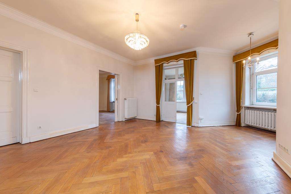 Immobilie in Wentorf bei Hamburg - Klassische Schönheit sucht seinesgleichen:
"Eine Grande Dame in Wentorf"
 - Bild 0