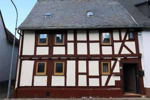 Charme trifft Potenzial: Denkmalgeschütztes Haus mit Nebengrundstück in Greifenstein – Die vollständige Adresse der Immobilie erhältst du vom Anbieter., 35753 Greifenstein – Vorschaubild 1