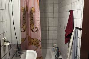 Zentrale 5-Zimmer-Dachgeschosswohnung in Karlsruhe Innenstadt-West – Ideal für WGs – Hirschstraße 35a, 76133 Innenstadt-West, Karlsruhe – Vorschaubild 11