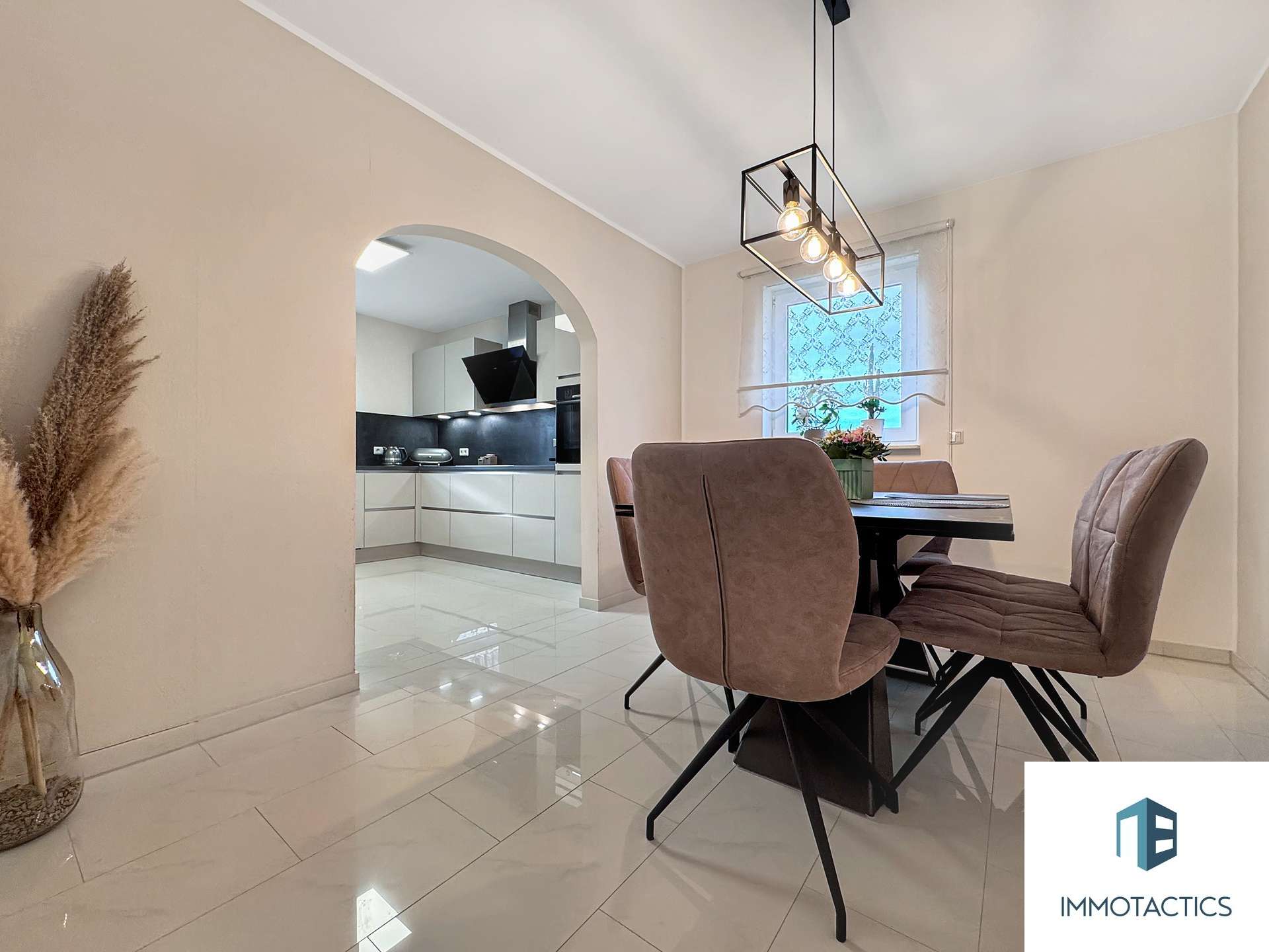 Immobilie in Gau-Algesheim - EXKLUSIVES & MODERNES Zweifamilienhaus für die Großfamilie und Kapitalanleger - Bild 5