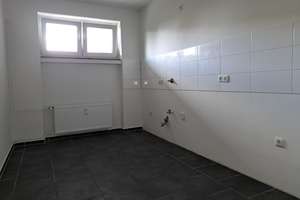 Einziehen und Wohlfühlen - großzügige und renovierte 2-Zimmer-Wohnung mit Laminat und Balkon... – Breitenbachstr. 104, 47809 Oppum, Krefeld – Vorschaubild 4