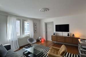 Schöne 2,5-Zimmer-Wohnung im 4. OG mit Balkon in Stuttgart West