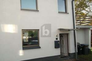 KLEINES HAUS 80 M² *** LIEBEVOLL RENOVIERT