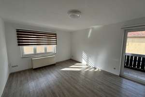 FÜR MAXIMAL ZWEI PERSONEN: IN 2017 RENOVIERTE 2-ZIMMER-WOHNUNG MIT WESTBALKON IN NBG.-WÖHRD – Schranke 16, 90489 Wöhrd, Nürnberg – Vorschaubild 9