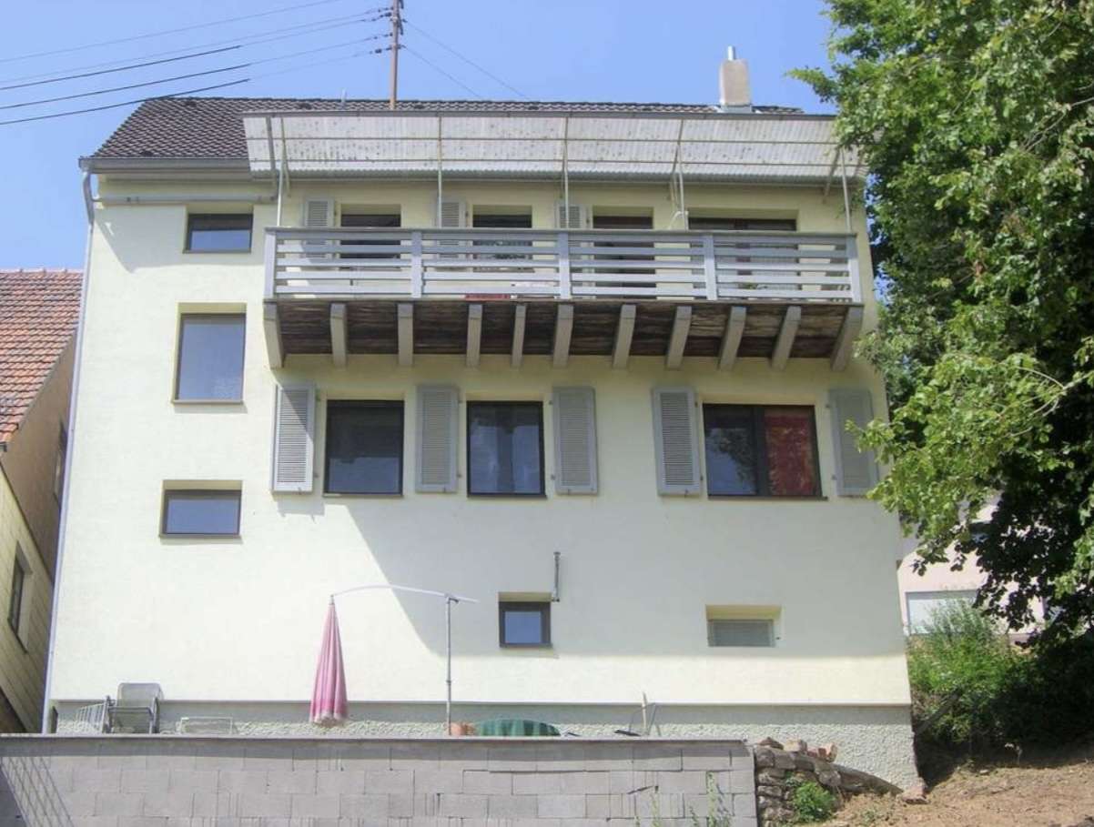 Immobilie in Aglasterhausen - 1–2-Familienhaus in Waldnähe mit Keller, Balkon und Garten in Aglasterhausen-Michelbach - Bild 2