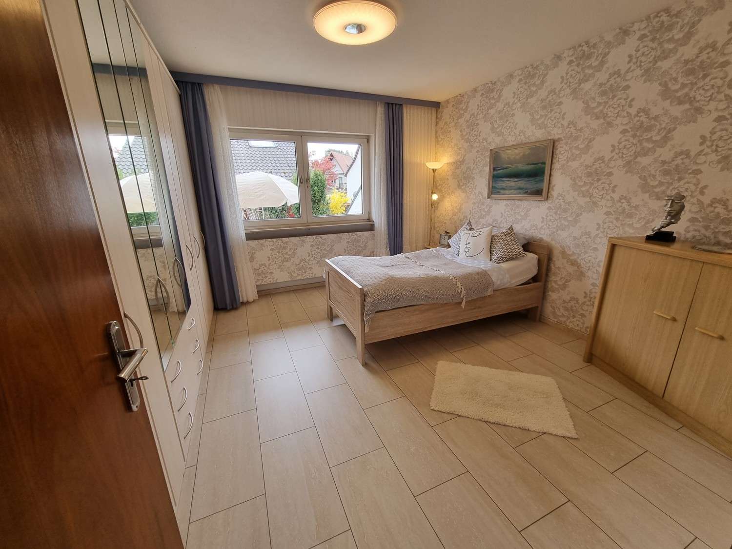 Immobilie in Röthenbach an der Pegnitz - Arbeiten und Wohnen auf einem Grundstück - Haus und Gewerberäume in zentraler Wohnlage - Bild 0