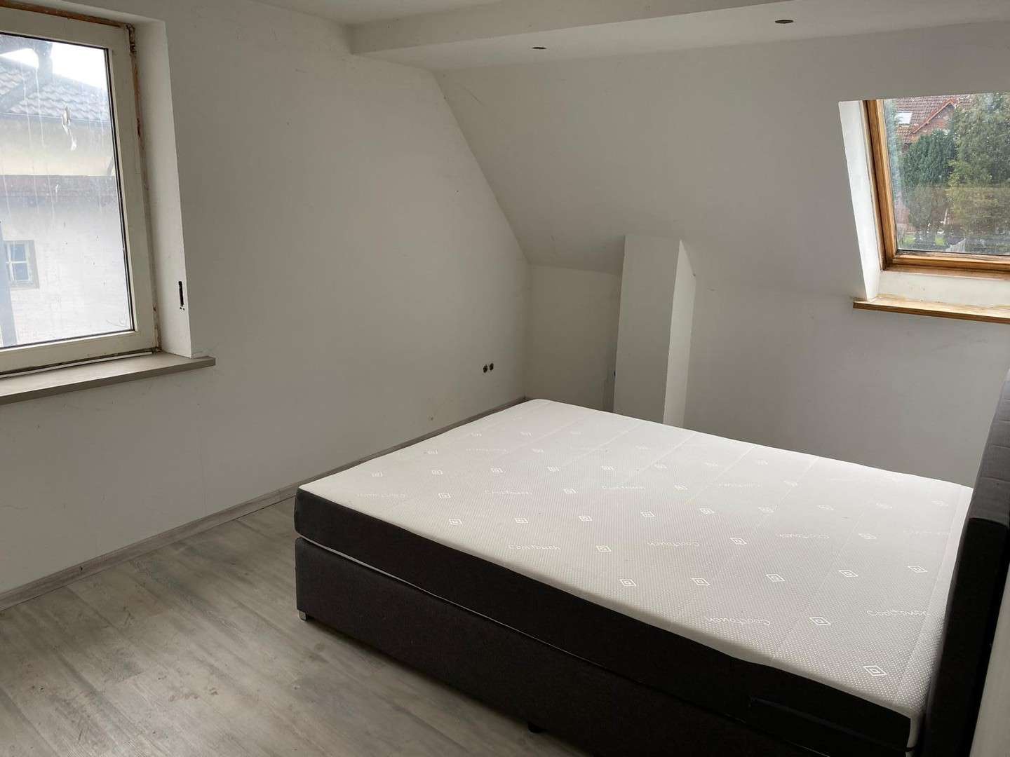 Immobilie in Steinheim - Doppelhaushälfte mit Doppelgarage und 2 Carports in zentraler Lage von Steinheim - Bild 3