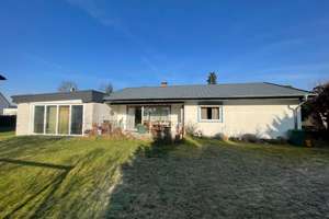 R*, BS-Schapen, ruhige Lage, Bungalow m. Satteldach, 130m²-Wfl+30m², 5-6 Zi, EBK, Kamin, 1 Garage – Die vollständige Adresse der Immobilie erhältst du vom Anbieter., 38104 Volkmarode, Braunschweig – Vorschaubild 3