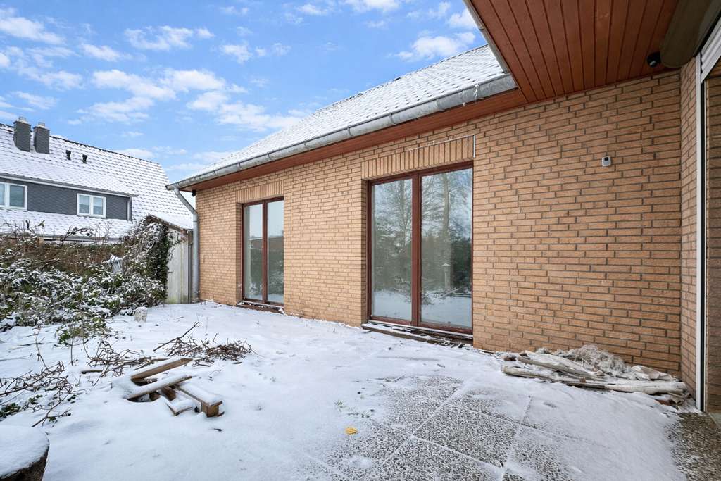 Immobilie in Heist - Einfamilienhaus mit viel Ausbaupotenzial - Bild 1