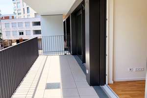 Stilvolle 2-Zimmer-Wohnung mit moderner Einbauküche, großem Balkon und Tiefgarage in Stuttgart