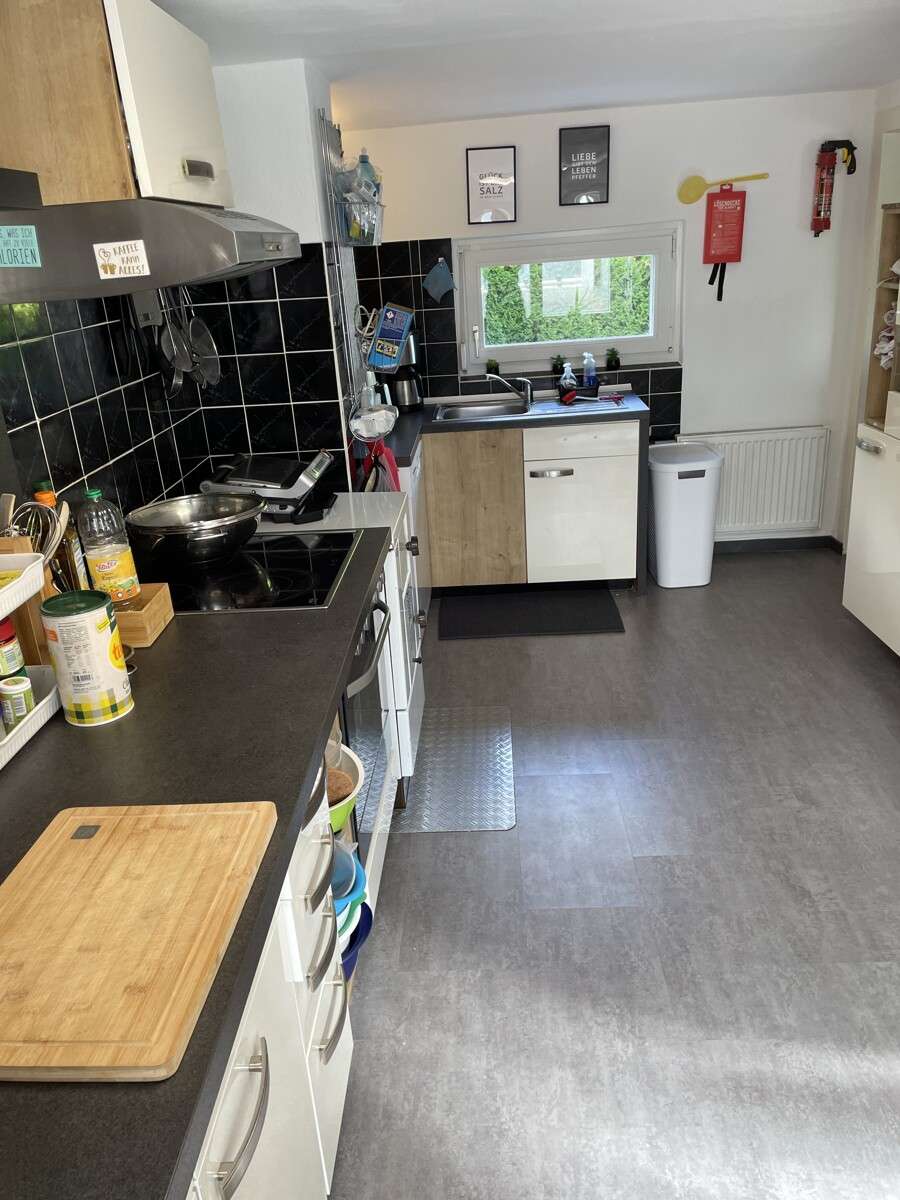 Immobilie in Niddatal - Charmantes Einfamilienhaus mit Remise und schönem Hof - Bild 2