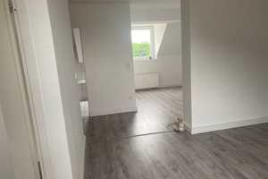 Ansprechende 2-Zimmer-Dachgeschosswohnung zu vermieten in Duisburg Alt-Homberg – Duisburg – Vorschaubild 1