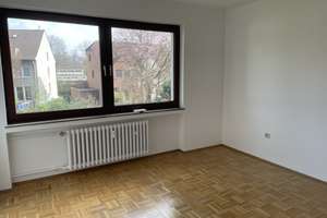 Sanierte Wohnung mit zweieinhalb Zimmern und Balkon in Essen – Tiefenbruchstraße 15, 45326 Altenessen-Süd, Essen – Vorschaubild 3