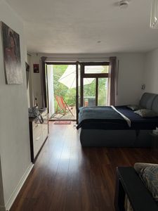 Charmante, helle Wohnung mit sonniger Terrasse in Bestlage Schwabing – direkt am Englischen Garten