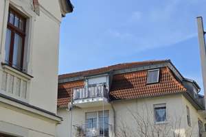 Provisionsfreie 1-Zimmer Wohnung im DG mit Stellplatz