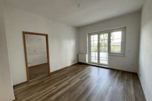 Perfekt für Studis | 2 Zimmer mit Balkon in Uni Nähe – Grünband 15, 9126 Bernsdorf, Chemnitz – Vorschaubild 3
