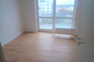 Wohnung mit zwei Zimmern, Balkon, Aufzug und Tiefgarage in Rostock – Bertha-von-Suttner-Ring 10, 18147 Toitenwinkel, Rostock – Vorschaubild 7