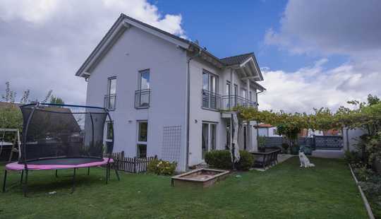 Bild von Großzügiges EFH mit weitläufigem Garten-Ihr grünes Paradies im eigenen Zuhause