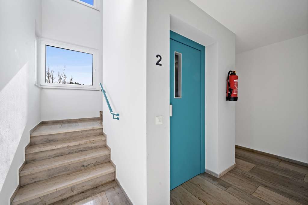 Immobilie in Geislingen - Helle, großzügige 3,5 Zi.-Whg. mit sonnigem Balkon in zentraler Lage von Geislingen! - Bild 3