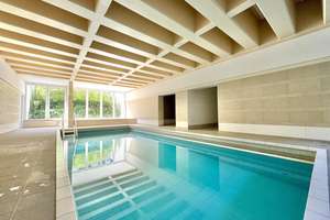 Exklusive 3-Zi. Whg mit großem SÜDBALKON und POOL in USH