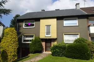 Ideal für Studenten: 2-Raumwohnung im 1.OG mit Balkon in Altenbochum !