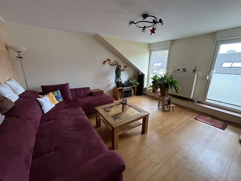 Einziehen und Wohlfühlen - Dreizimmerwohnung in Schlebusch sucht neuen Eigentümer