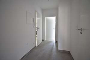 Ideal für Singles! Renovierte 2-Zi-Whg mit Balkon zu vermieten – Ellerstraße 97, 40227 Oberbilk, Düsseldorf – Vorschaubild 2