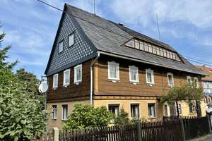 Großes Wohnhaus mit Ausbaureserven und Nebengelass – Die vollständige Adresse der Immobilie erhältst du vom Anbieter., 2782 Seifhennersdorf – Vorschaubild 1