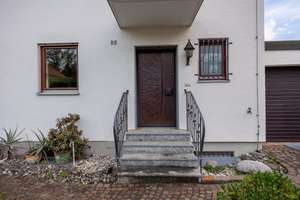 Zweifamilienhaus mit Wintergarten und sonnigem Südgarten in ruhiger Wohnlage von München-Aubing! – Die vollständige Adresse der Immobilie erhältst du vom Anbieter., 81245 Altaubing, München – Vorschaubild 5