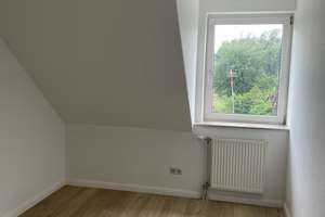 Schöne Doppelhaushälfte mit neuer Einbauküche, Terrasse und Blick ins Grüne – Die vollständige Adresse der Immobilie erhältst du vom Anbieter., 23568 Sankt Gertrud, Lübeck – Vorschaubild 11