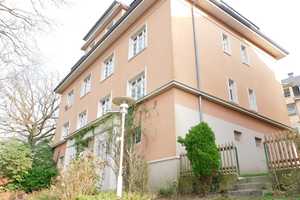 Gemütliche 2-Zi.-Whg. mit neuem Bad, hübschen Dielen und kleiner Loggia- auf Wunsch ab sofort frei – Schwarzer Weg 245, 42117 Wuppertal – Vorschaubild 1