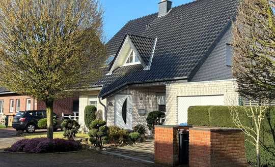 Familienfreundliches Einfamilienhaus mit Garten und Garage in ruhiger Lage von Reken