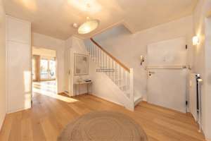 Moderne Maisonette mit Balkon und TG-Stellplatz in ruhiger Lage!