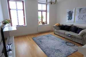 Individuell geschnittene 2-Zi. Whg. mit Balkon, Lift, Parkett, Bad m. Fenster in zentraler Lage – Dohnanyistr. 1, 4103 Leipzig – Vorschaubild 1