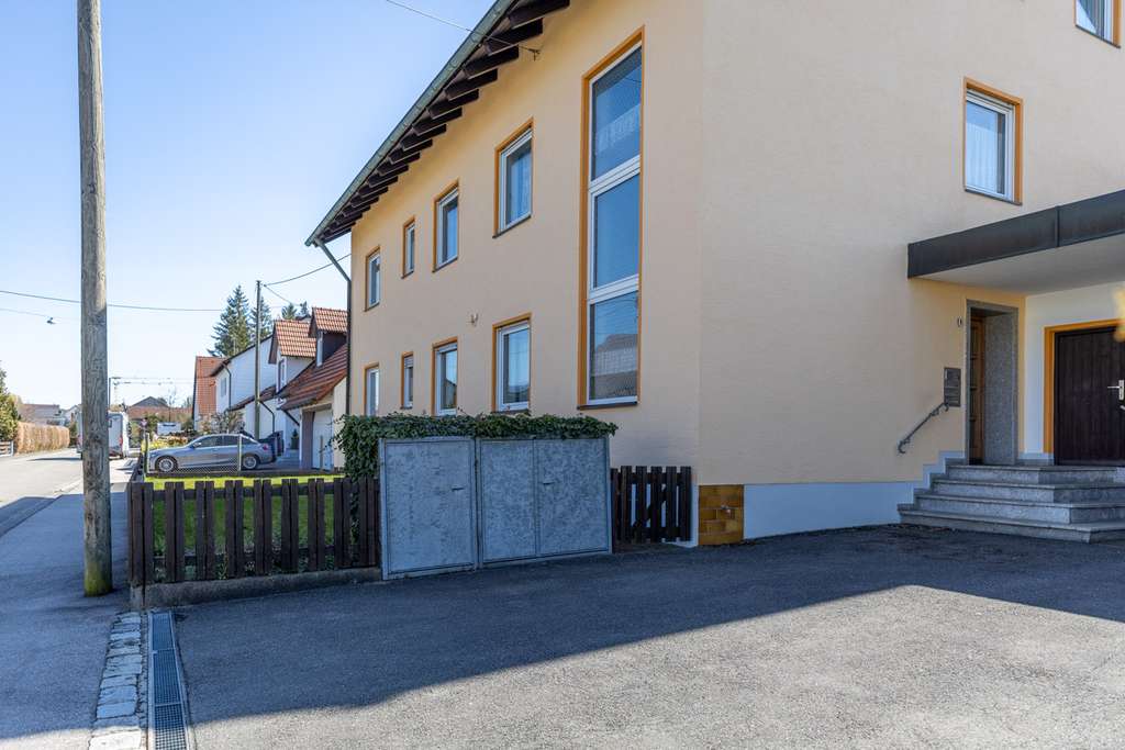 Immobilie in Großaitingen - Großzügiges Zweifamilienhaus mit Ausbaureserve auf sonnigem Traumgrundstück in Großaitingen - Bild 1