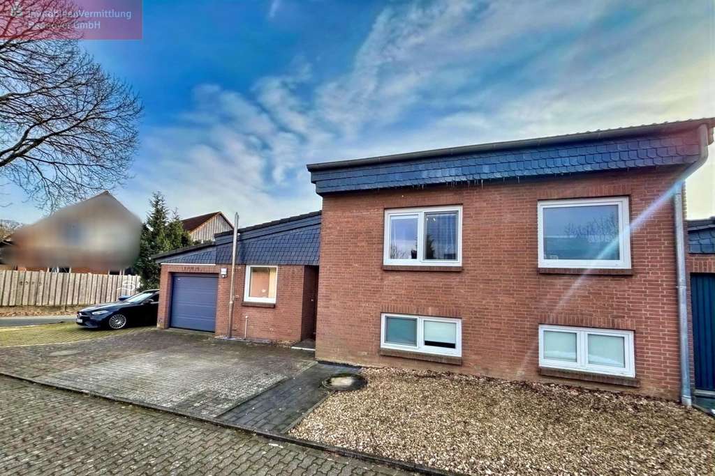 Immobilie in Wedemark - Familientraum in zentraler Lage - Bild 0