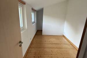 Parterrewohnung mit separatem Eingang und Einbauküche in Solingen – Untenhöhscheid 74, 42657 Burg/Höhscheid, Solingen – Vorschaubild 13