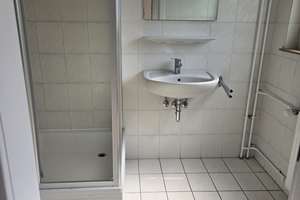 Renovierte 2-Zimmer-Wohnung inkl. Ankleideraum – Die vollständige Adresse der Immobilie erhältst du vom Anbieter., 51381 Quettingen, Leverkusen – Vorschaubild 4